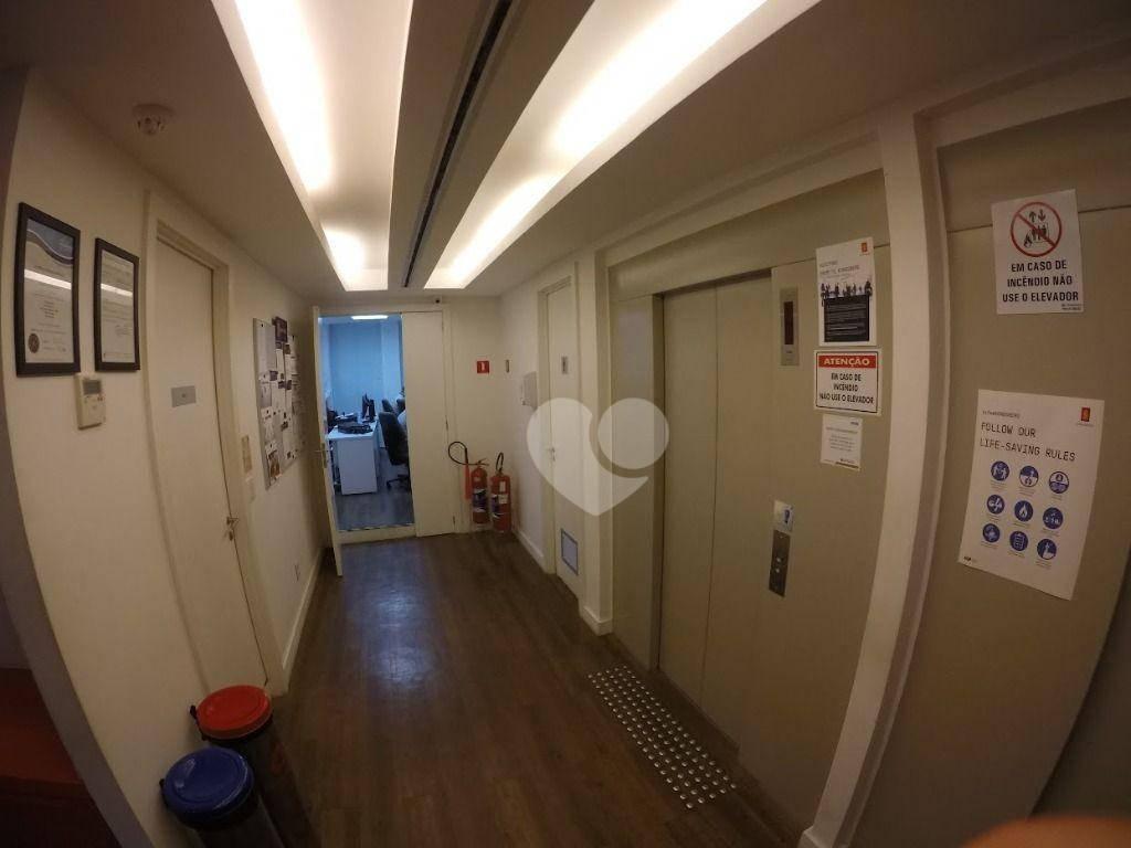 Oportunidade Empresas !! Prédio à venda totalmente reformado -  dois elevadores - desocupado -1471 m² por R$ 6.000.000 - Centro - Rio de Janeiro/RJ