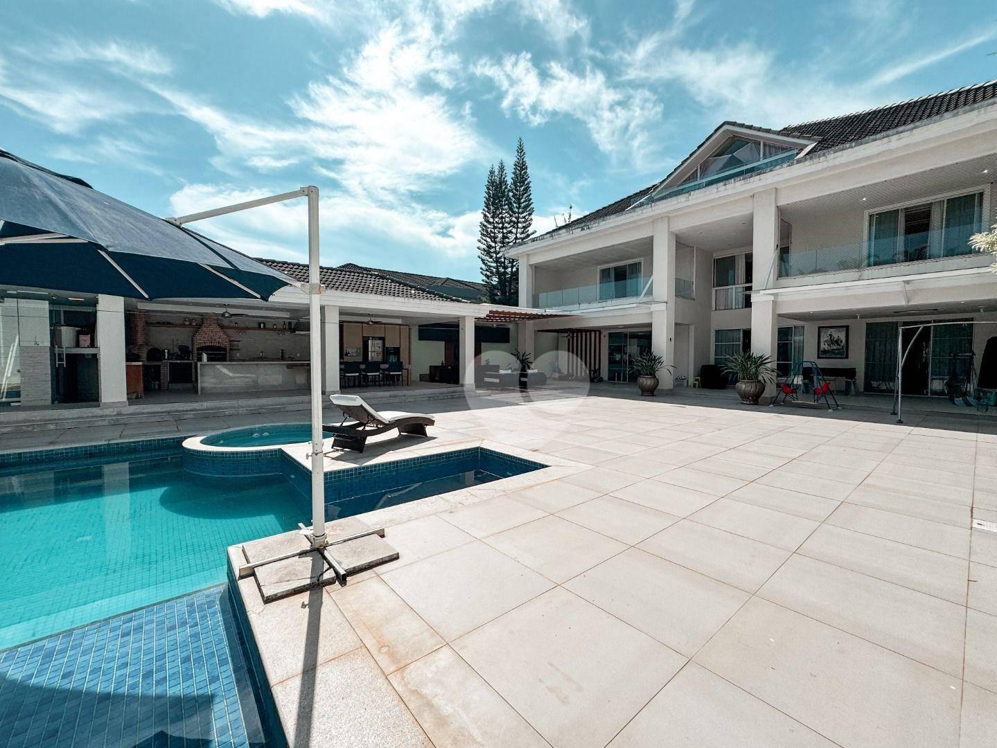 Casa Village Marapendi com 7 quartos à venda, 876 m² por R$ 7.500.000
