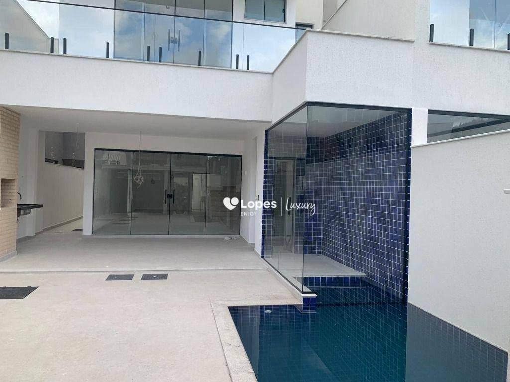 Casa com 3 quartos para alugar, 290 m² por R$ 19.907/mês - Recreio dos Bandeirantes - Rio de Janeiro/RJ