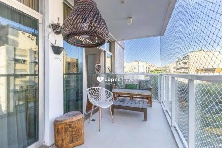 Apartamento 2 Suítes Reformado em Ipanema Próximo à Lagoa